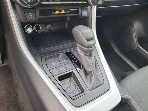 Used 2024 Toyota RAV4 XLE FWD image 24