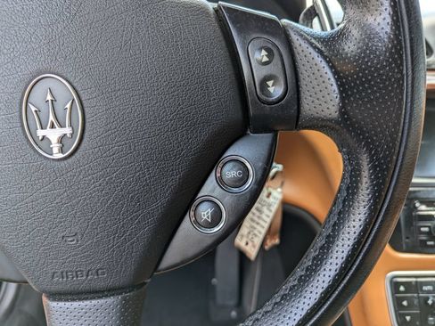 Used 2011 Maserati GranTurismo Convertible RWD image 16