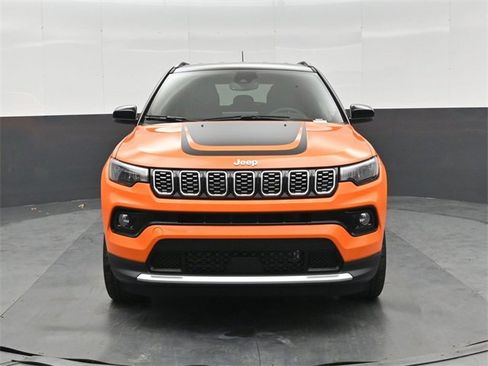 New 2026 Jeep Compass Limited w/ Mopar Graphics Package image 9