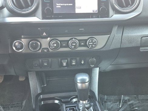 Used 2019 Toyota Tacoma TRD Off-Road image 31