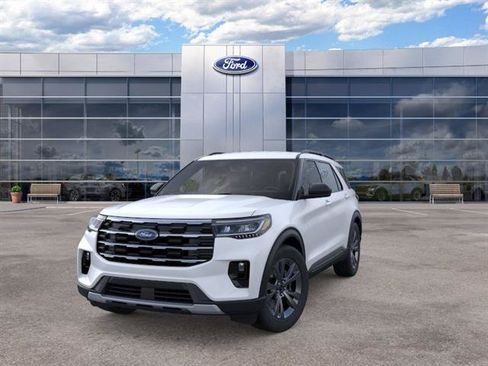 New 2026 Ford Explorer Active w/ Active Comfort Package AWD/4WD image 4
