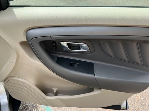 Used 2012 Ford Taurus SEL FWD image 16