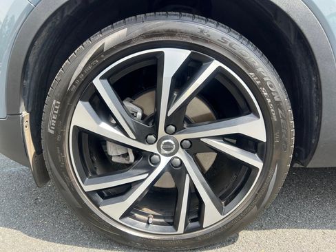 Used 2021 Volvo XC40 T5 R-Design w/ Climate Package AWD/4WD image 27