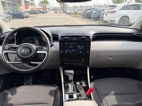 Used 2024 Hyundai Tucson SEL FWD image 12