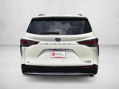 Used 2021 Toyota Sienna Platinum AWD/4WD image 6