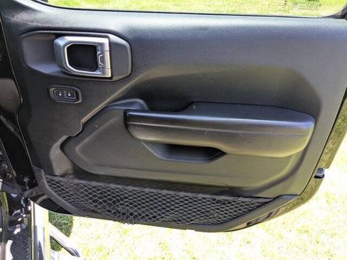 Used 2020 Jeep Wrangler Unlimited Sport S AWD/4WD image 31