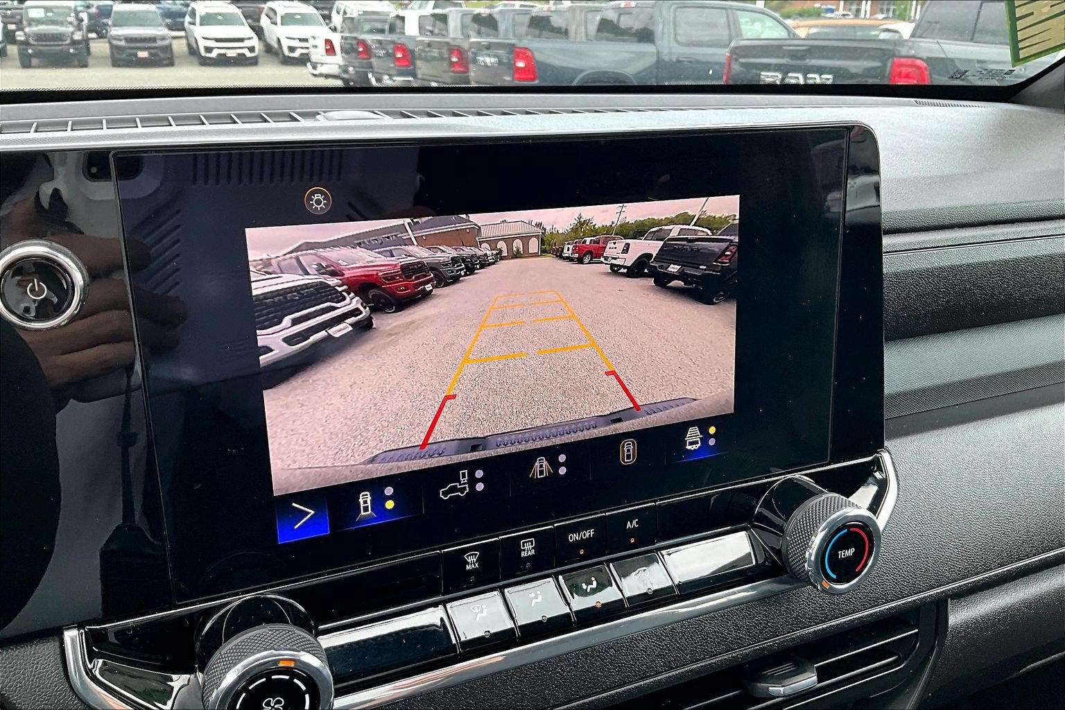 Used 2024 Chevrolet Colorado Trail Boss w/ LPO, Dark Essentials Package AWD/4WD image 18