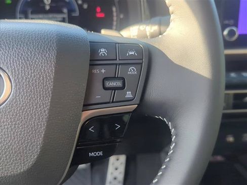 Used 2026 Toyota Camry SE FWD image 13