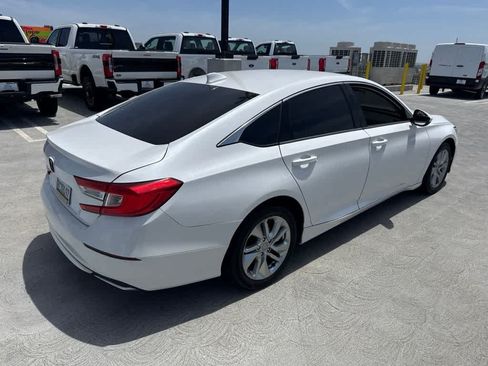 Used 2018 Honda Accord LX image 5