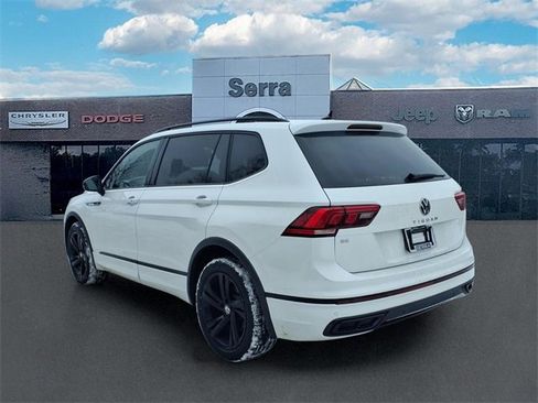 Used 2024 Volkswagen Tiguan SE R-Line image 4