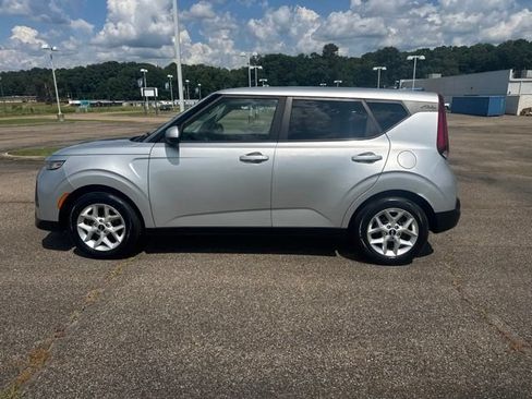 Used 2020 Kia Soul S FWD image 5