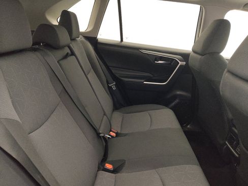 Used 2019 Toyota RAV4 XLE image 19
