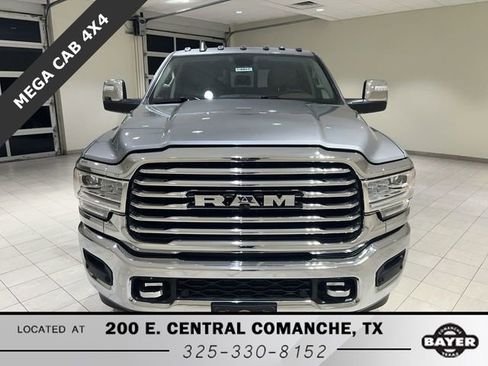 Used 2024 RAM 3500 Limited w/ Towing Technology Group image 8