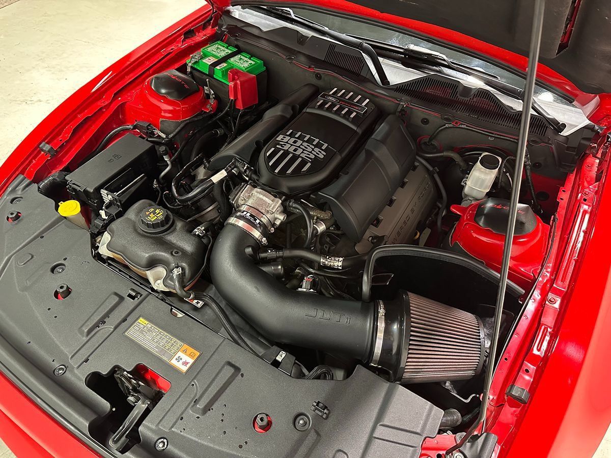 Used 2014 Ford Mustang GT Premium RWD image 4