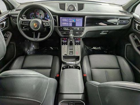 Certified 2025 Porsche Macan S image 21