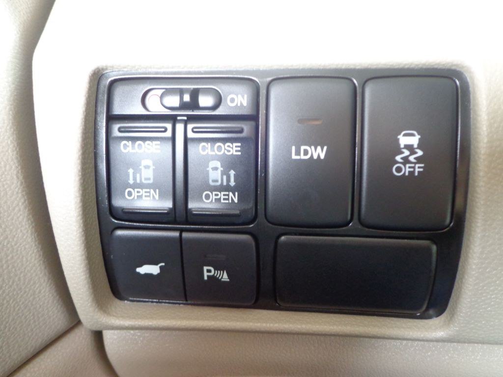 Used 2014 Honda Odyssey Touring image 32