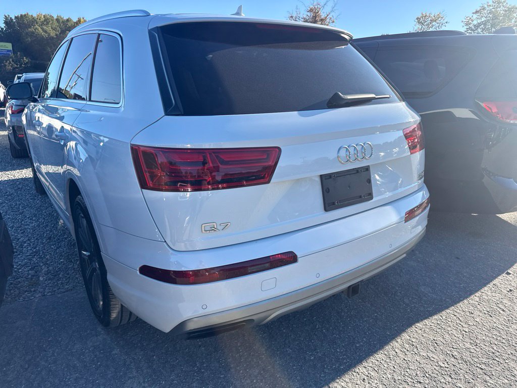 Used 2017 Audi Q7 3.0T Premium Plus w/ Premium Plus Package AWD/4WD image 5