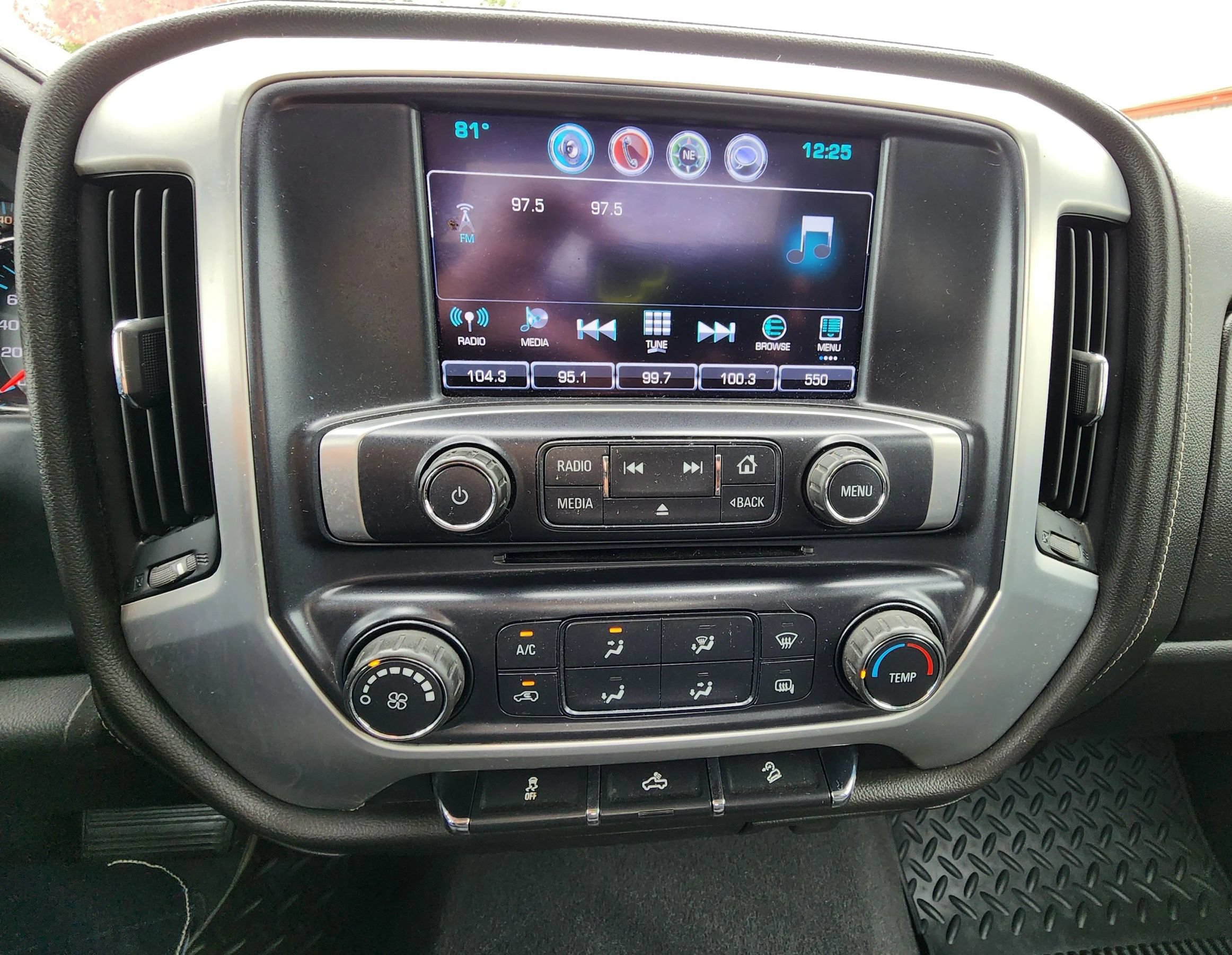 Used 2019 GMC Sierra 2500 SLE w/ Suspension Package, Off-Road AWD/4WD image 24