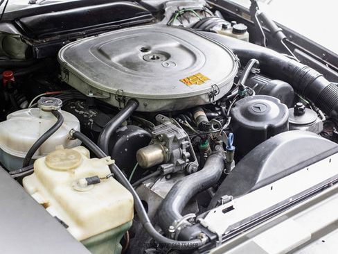 Used 1987 Mercedes-Benz 560 SL image 18