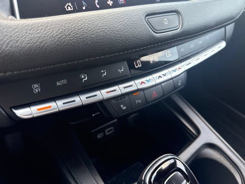 Certified 2023 Cadillac XT4 Luxury w/ Cold Weather Package AWD/4WD image 25