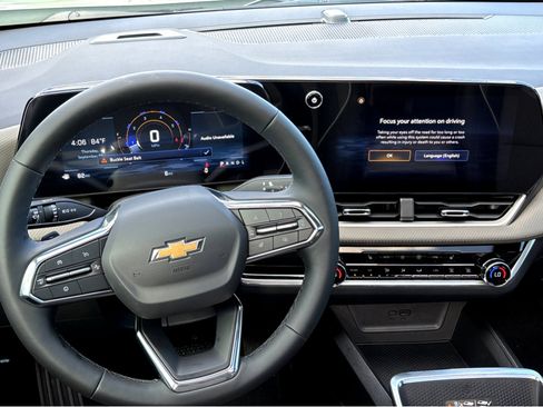 New 2026 Chevrolet Equinox LT w/ Convenience Package II image 4