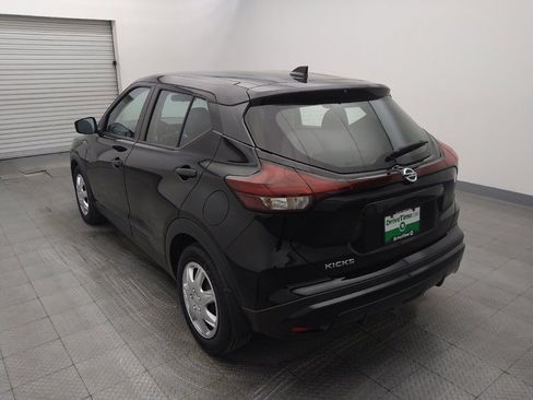 Used 2021 Nissan Kicks S image 5