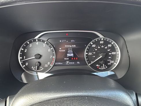 Used 2024 Nissan Frontier SV RWD image 21
