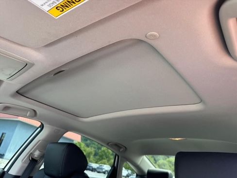 Used 2018 Honda Accord EX-L image 17
