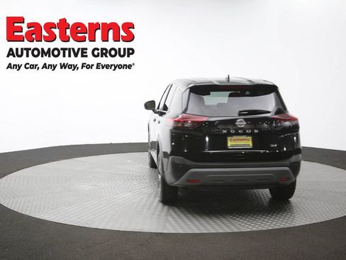 Used 2023 Nissan Rogue SV image 37