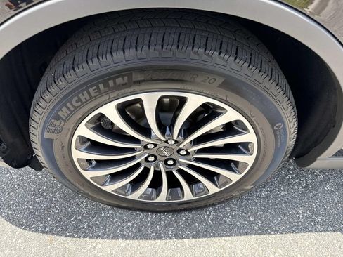 Used 2023 Lincoln Aviator Reserve w/ Equipment Group 201A RWD image 11