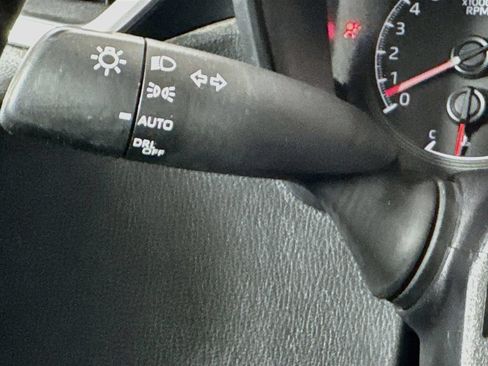 Used 2022 Toyota Corolla SE FWD image 12