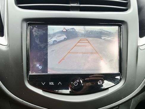 Used 2015 Chevrolet Trax LS AWD/4WD image 31