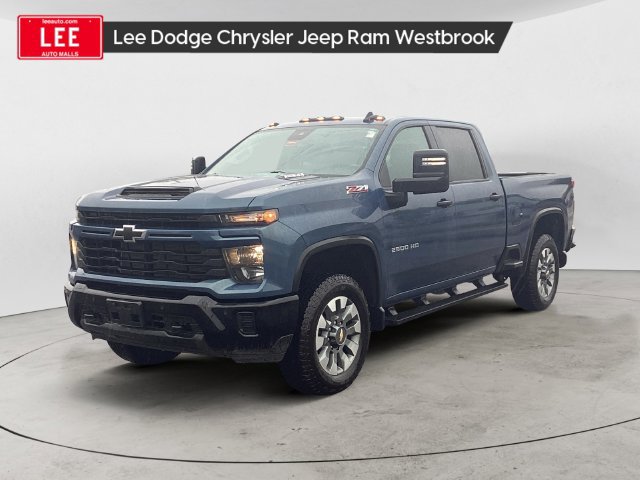 Used 2025 Chevrolet Silverado 2500 Custom w/ Custom Value Package AWD/4WD image 1