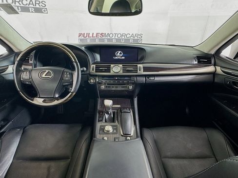 Used 2014 Lexus LS 460 AWD w/ Comfort Package image 31