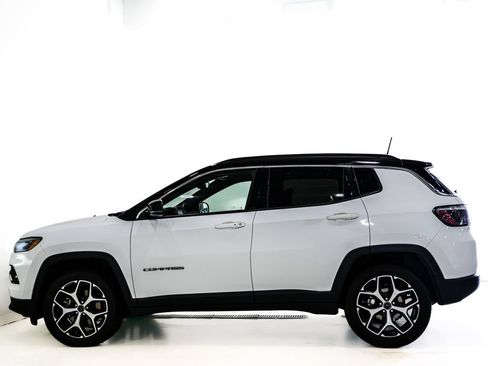 Used 2025 Jeep Compass Limited AWD/4WD image 5