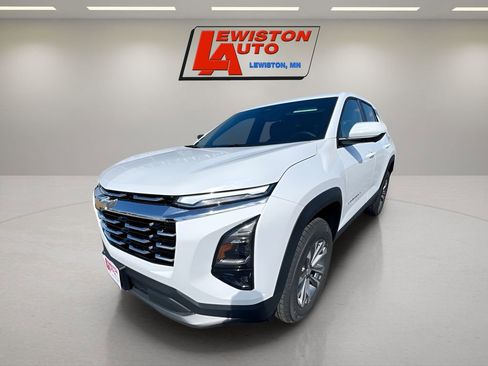 New 2026 Chevrolet Equinox LT w/ Convenience Package II image 1