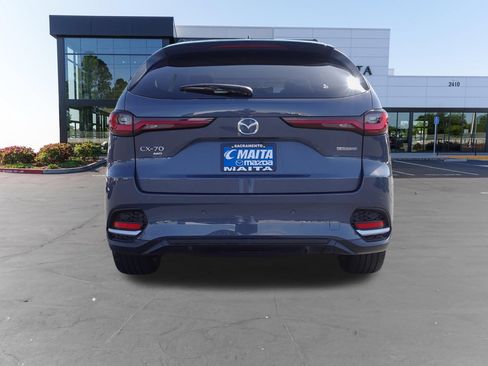 Certified 2025 MAZDA CX-70 Plug-In Hybrid w/ Premium Pkg AWD/4WD image 5
