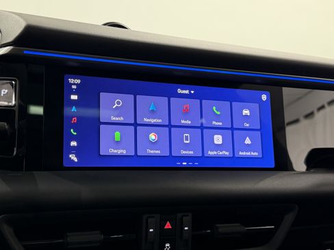 Certified 2025 Porsche Macan 4 Electric image 41