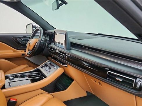 Used 2020 Lincoln Aviator Black Label w/ Dynamic Handling Package image 20