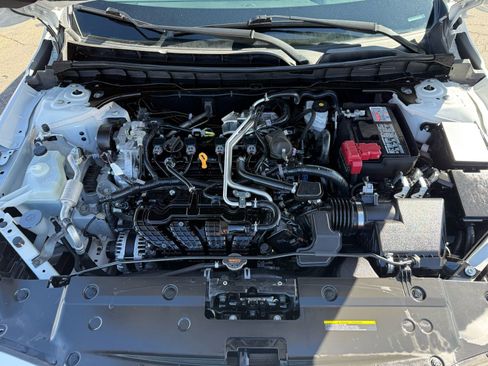 Used 2024 Nissan Altima 2.5 SV image 39