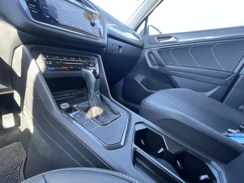 Certified 2023 Volkswagen Tiguan SE image 29