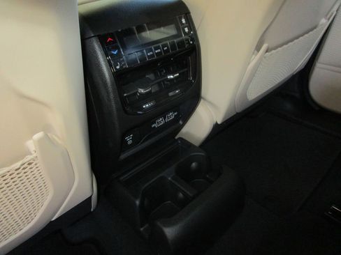 New 2025 Jeep Grand Cherokee L Limited w/ Luxury Tech Group II image 20