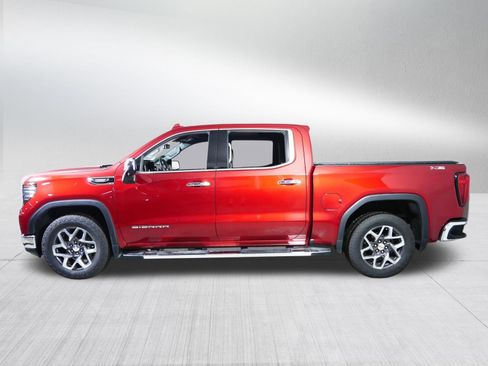 Used 2023 GMC Sierra 1500 SLT w/ SLT Premium Package AWD/4WD image 4