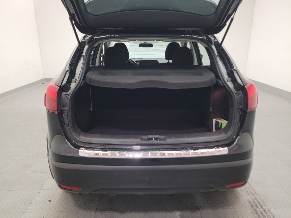 Used 2018 Nissan Rogue Sport S w/ S Appearance Package FWD image 29