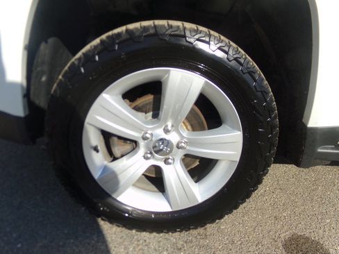 Used 2014 Jeep Compass Sport w/ Power Value Group image 13