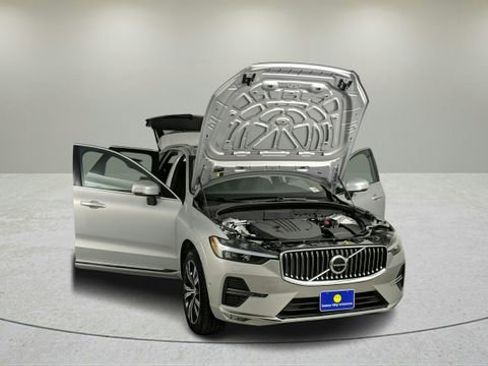 Used 2023 Volvo XC60 B5 Plus w/ Protection Package Premier FWD image 16
