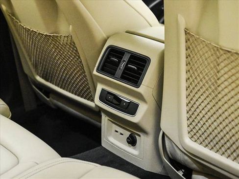 Used 2023 Audi Q5 2.0T Premium Plus w/ Premium Plus Package AWD/4WD image 18
