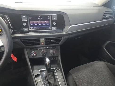 Used 2019 Volkswagen Jetta S w/ Driver Assistance Package FWD image 9