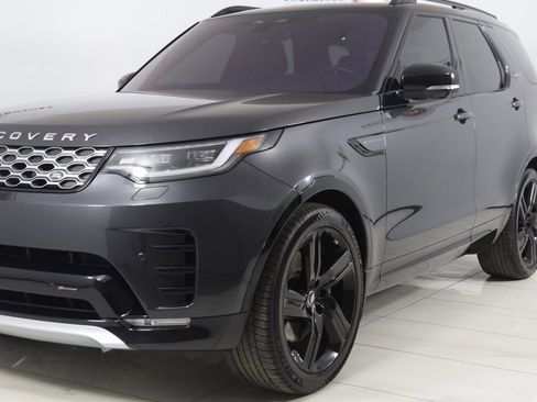 Used 2023 Land Rover Discovery Metropolitan Edition image 59