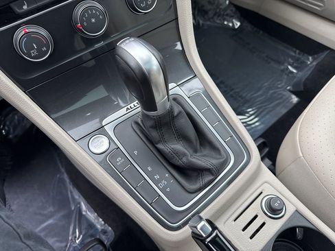 Used 2019 Volkswagen Golf Alltrack SE image 21